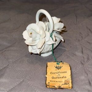 Vtg Capodimonte Icey White Flower Basket Handle Made In Italy Trim Gold Accents